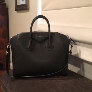 Meet your Posher, Crystal